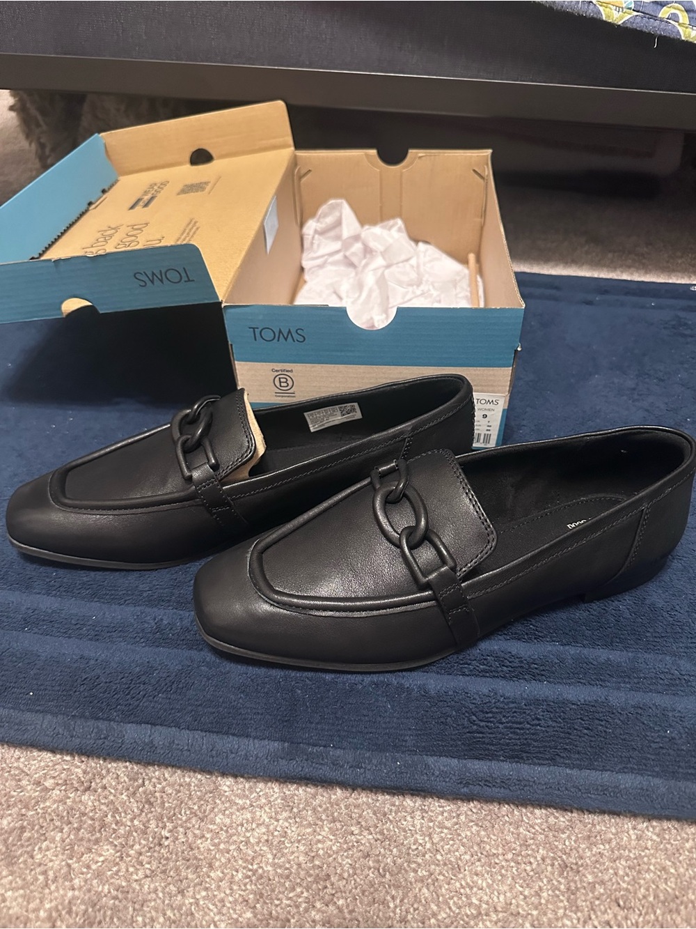 TOMS Women's Black Chain-Link Leather Slip-On Loafers
